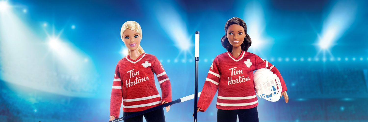 Tim Hortons verse 100 % des recettes nettes de ses ventes de Barbies® de hockey Tim Hortons en restaurant à la campagne Hockey pour elle de la Fondation Hockey Canada